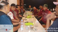 Ketua RW 11 Blok 10 Pimpin Rapat Lingkungan Bersama Lurah Manggala 10